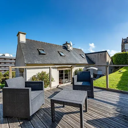 Les Hortensias A 50 M De La De Trestraou Holiday home